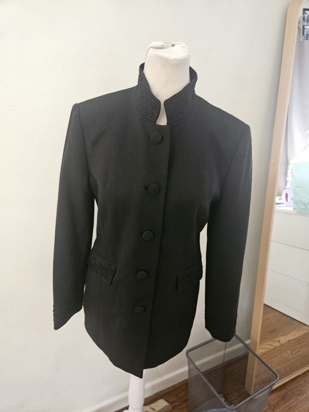 Women's Black Button-Up Soustache Talbots Vintage Wool Blazar